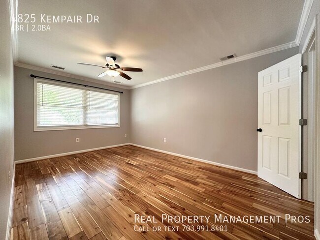 Foto del edificio - Single Family Home w/ Fenced in Yard!