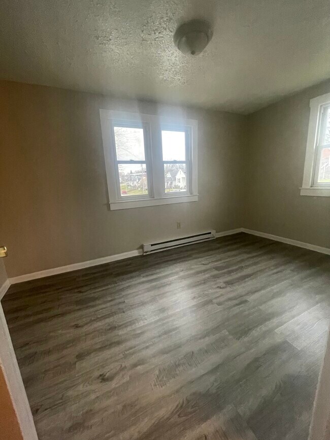 BedRoom - 343 Sturges Ave