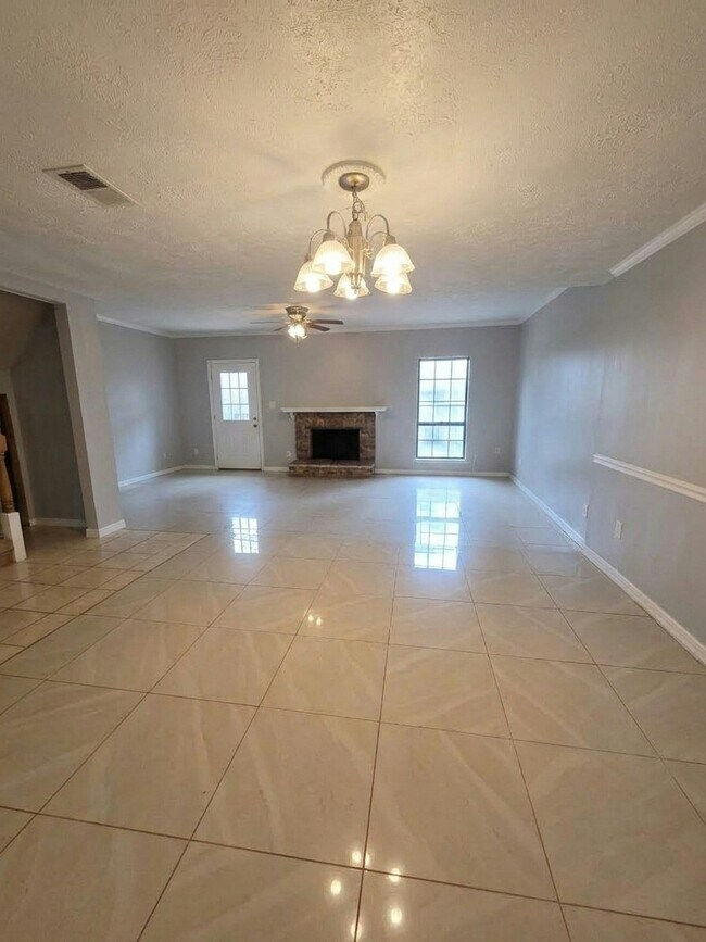 Foto del edificio - 6427 Woodstone Way