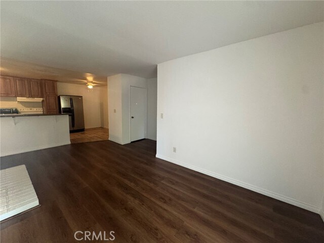 Foto del edificio - 23629 Golden Springs Dr