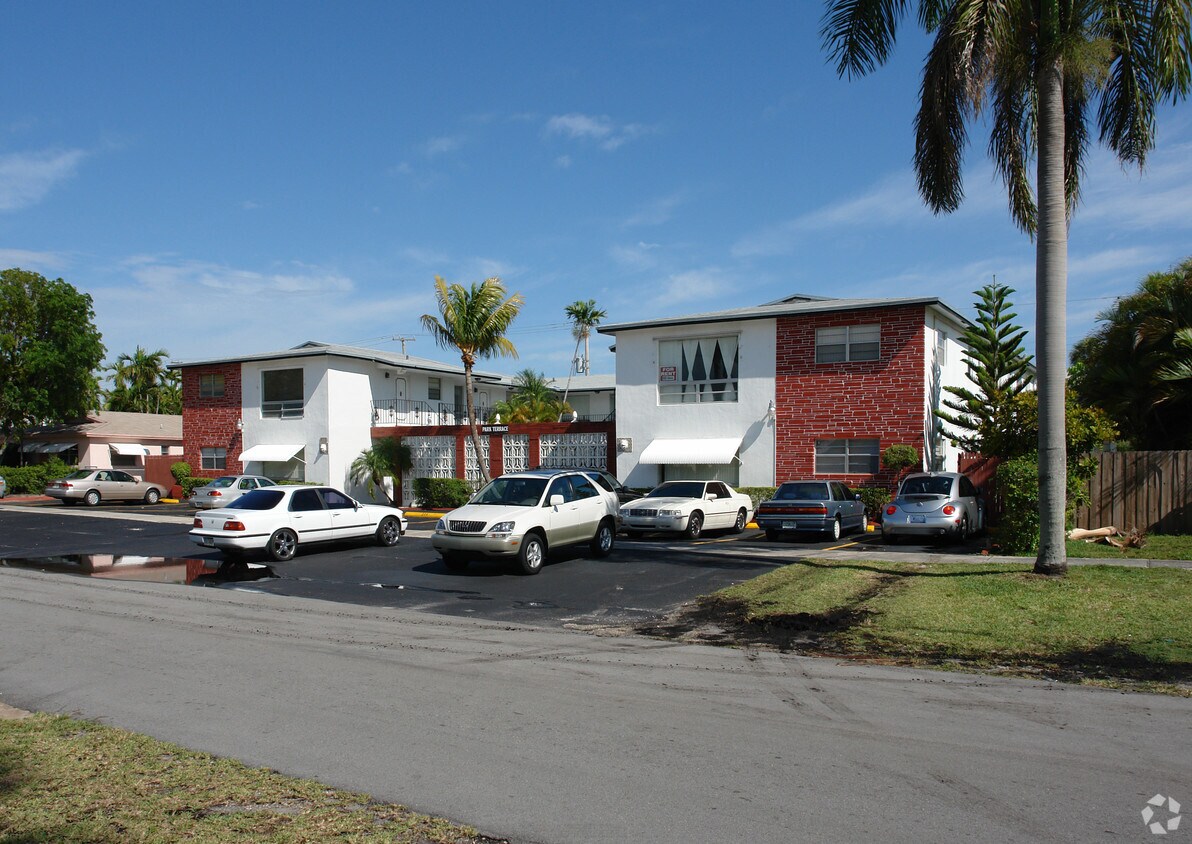 Foto del edificio - 915 NE 8th St