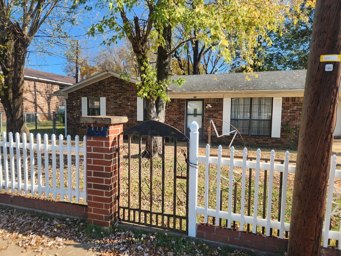 Primary Photo - 413 S Fulton St