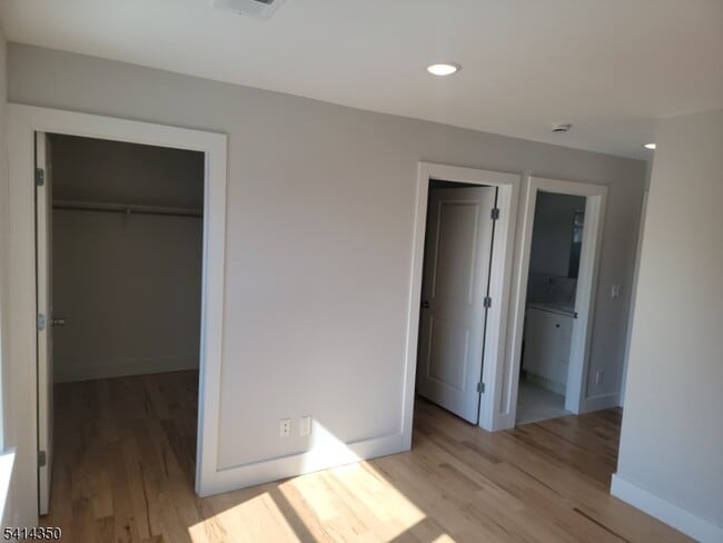 Building Photo - 116 Shephard Ave