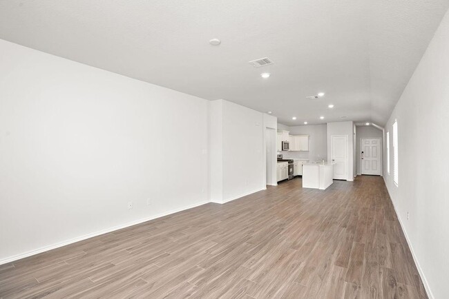 Building Photo - 3213 Yellow Rose Dr
