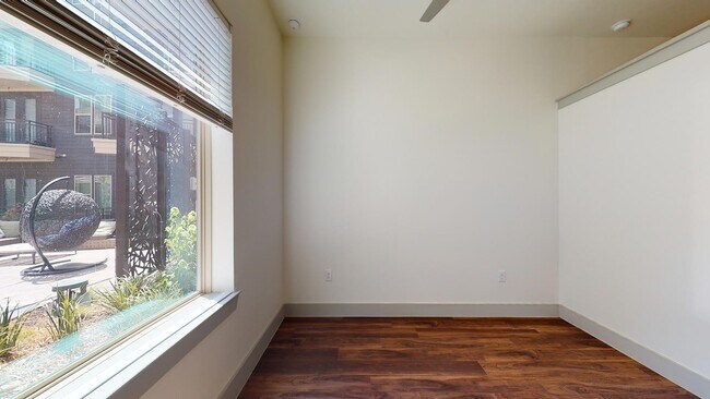 Interior Photo - Vitruvian West