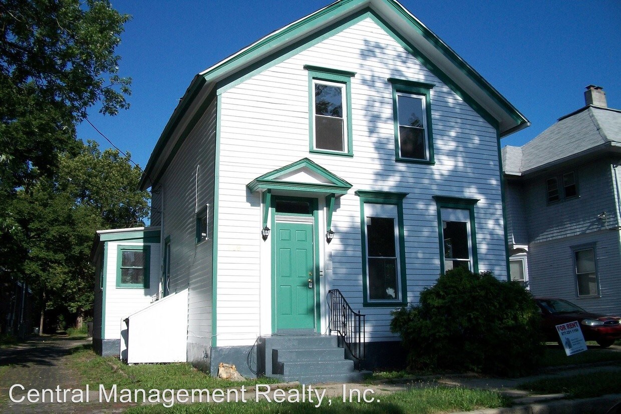 Primary Photo - 219 S Taylor St