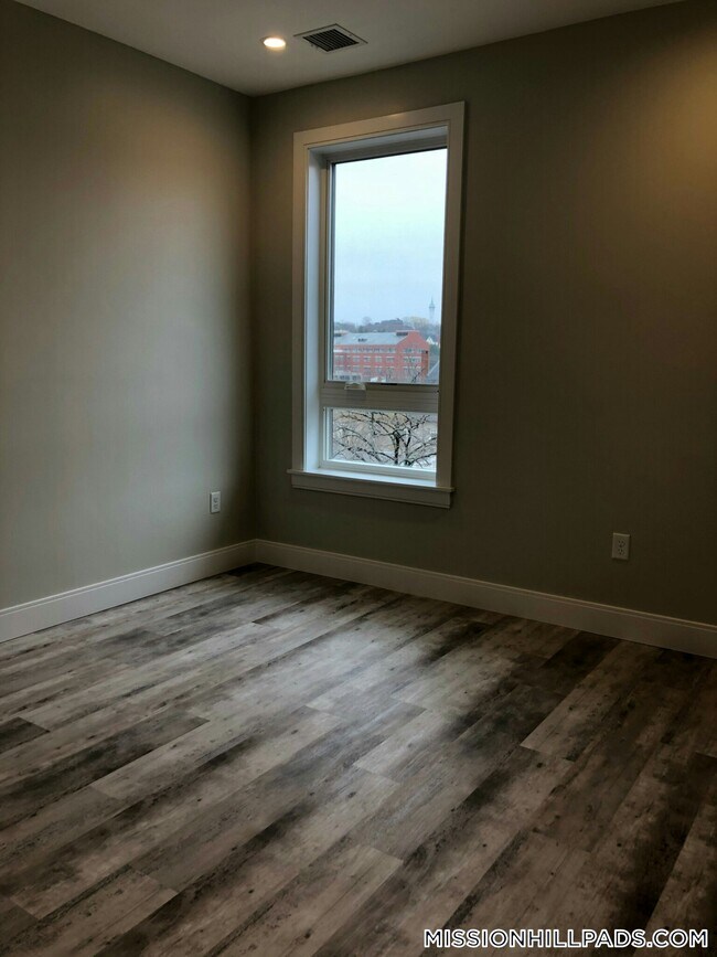 Foto del edificio - 1457 Tremont St