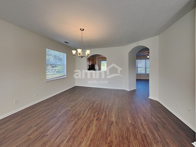 Building Photo - 901 Autumn Green Ct