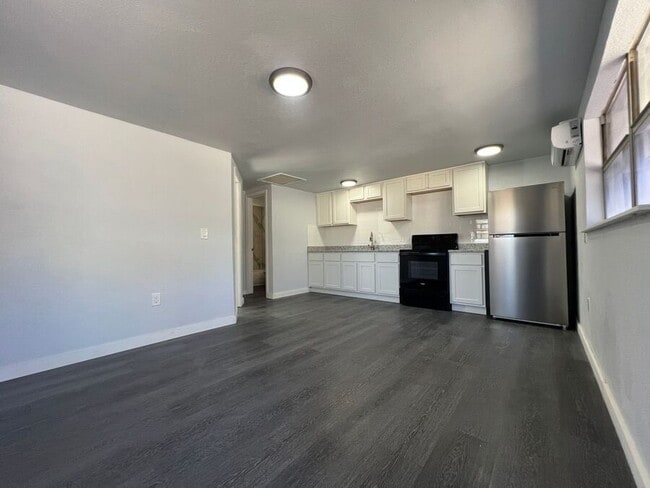 Photo - 9318 Grandfield-B Apartment