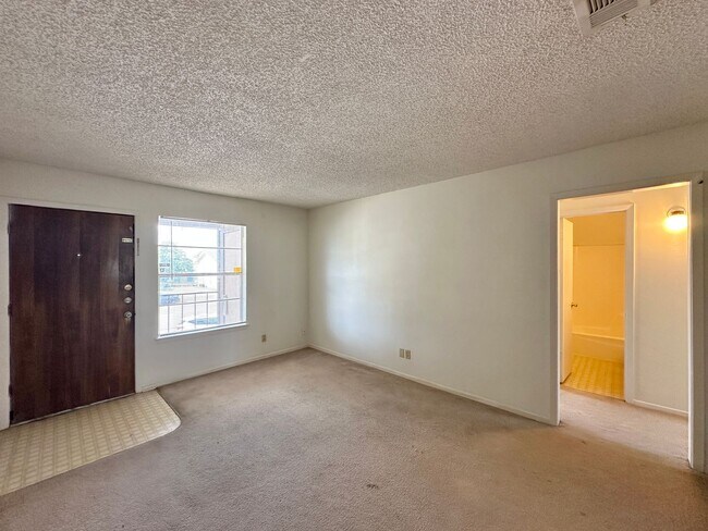 Foto del edificio - 1304 Quail Cir