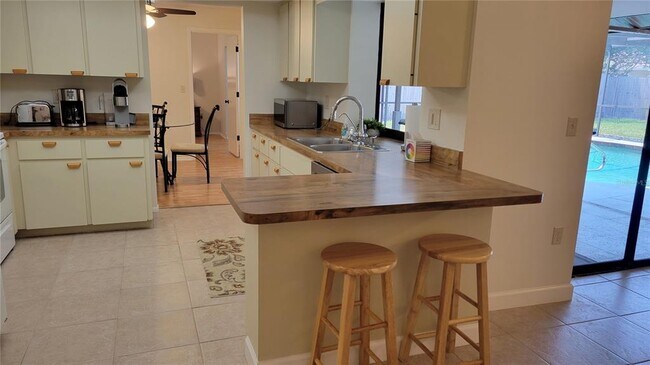 Foto del edificio - 1526 Georgetowne Ln