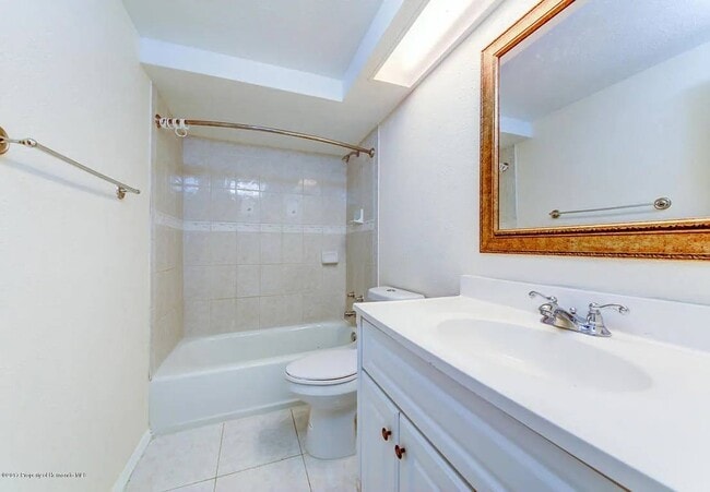 Foto del edificio - Pawling Ave