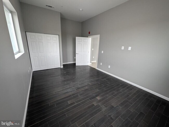 Foto del edificio - 53 Liberty Rd