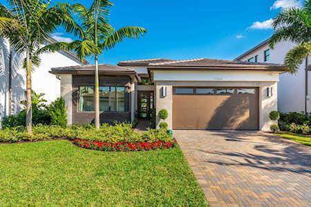 Foto del edificio - 17534 Rainstream Rd