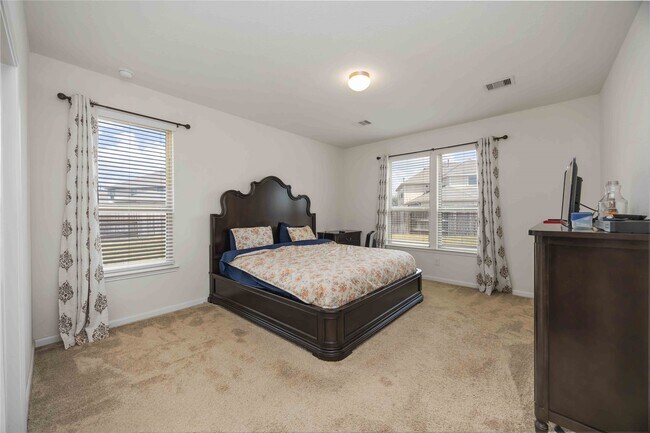 Foto del edificio - 8006 Ash Ridge Dr