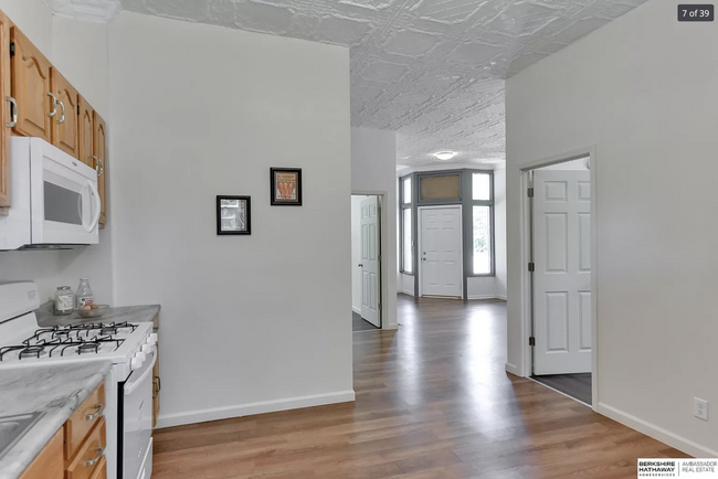 Dining room - 1301 Madison St