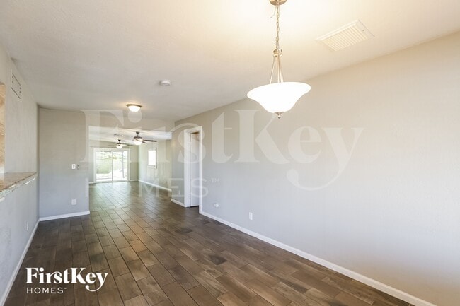 Foto del edificio - 14838 N 38th St