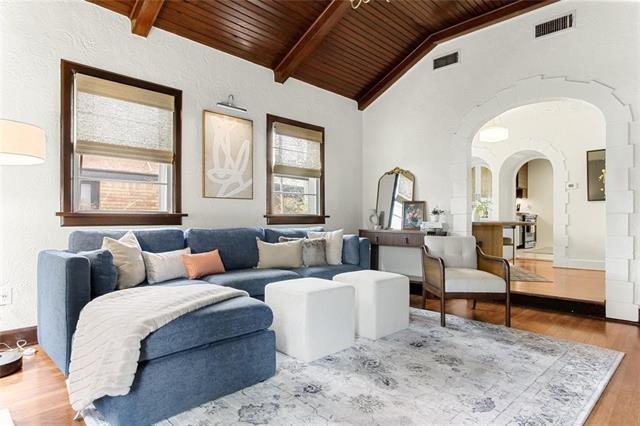 Foto del edificio - 4132 Pershing Ave