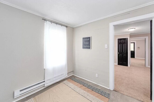 Building Photo - 1031 Harris St