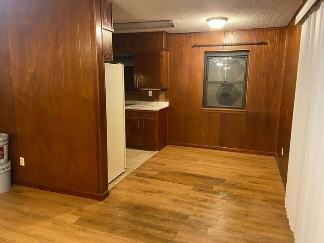 Foto del edificio - Charming 3 Bedroom, 2 Bath Home with 2-Car Garage & Large Fenced Yard