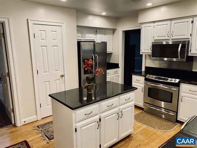 Building Photo - 2084 Linlier Ct