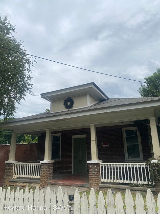 2 br, 1 bath House 1102 Tazewell Avenue SE House Rental in Roanoke