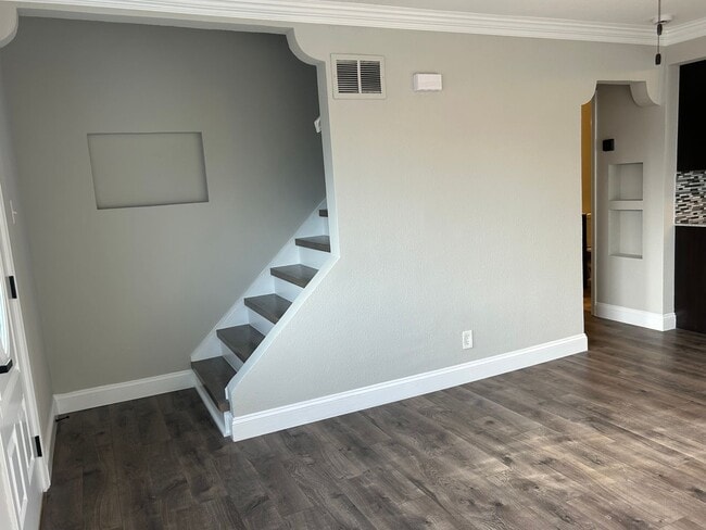 Foto del edificio - Modern Renovation in Sought-After Area