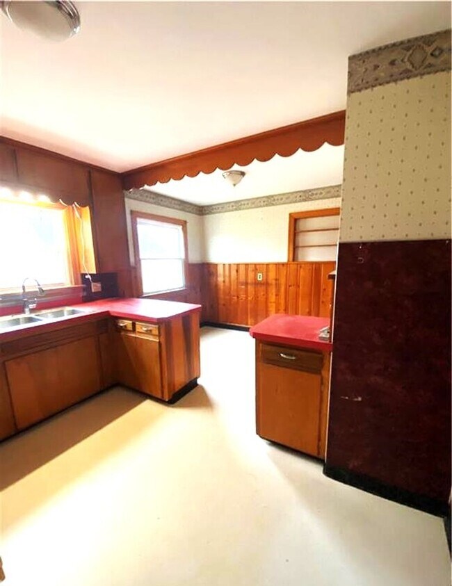 Foto del edificio - Three bedroom, single family home