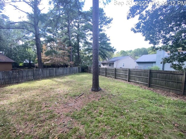 Foto del edificio - 912 Drew Ct