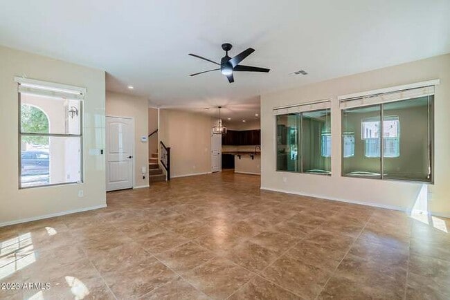 Building Photo - Beautiful Power Ranch House!!