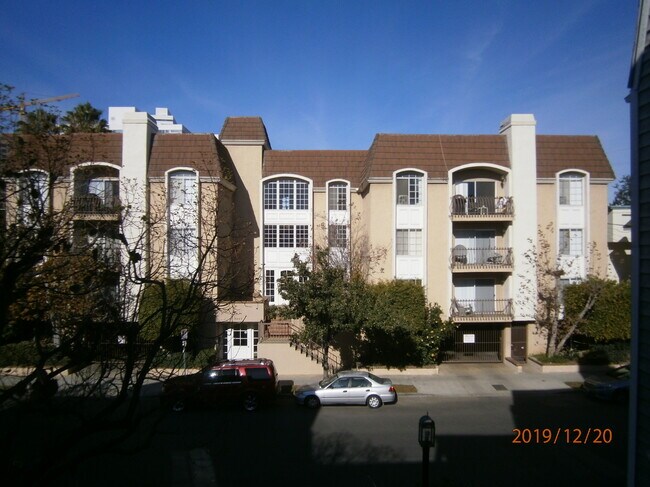 Exterior - 11669 Rochester Ave