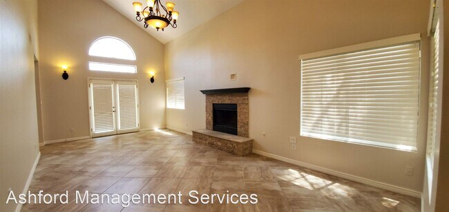 Foto del edificio - 4 br, 3 bath House - 10367 E Davenport Dr.