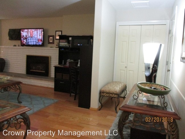 Building Photo - 1307 Goethals Dr