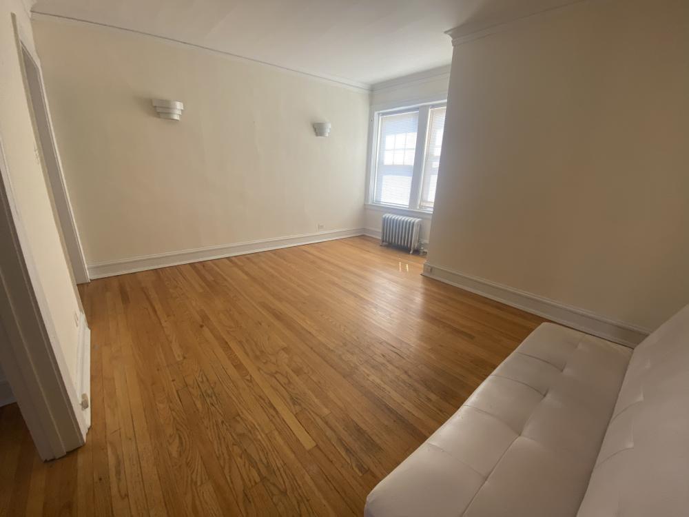 Foto principal - 1 bedroom in Chicago IL 60640