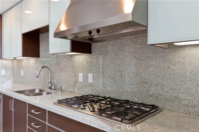 Building Photo - 15 Delancy