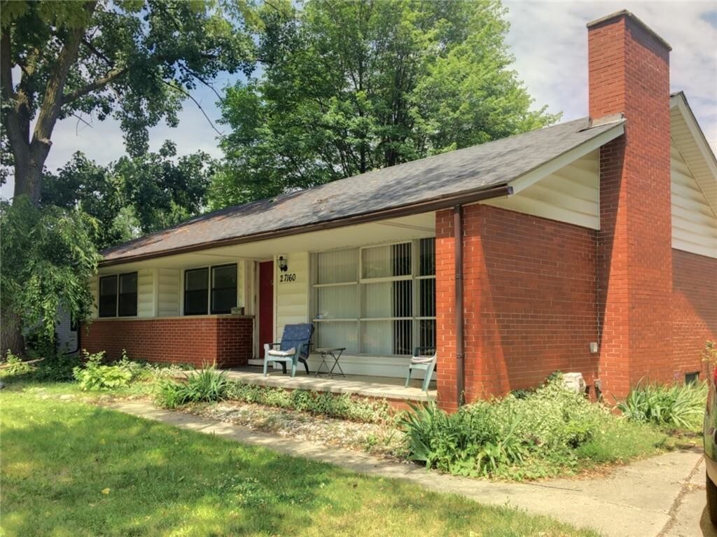 27160 Spring Arbor Dr, Southfield, MI 48076 House Rental in