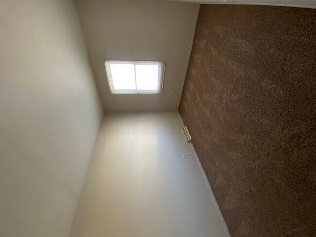 Building Photo - 3555 W 30th St