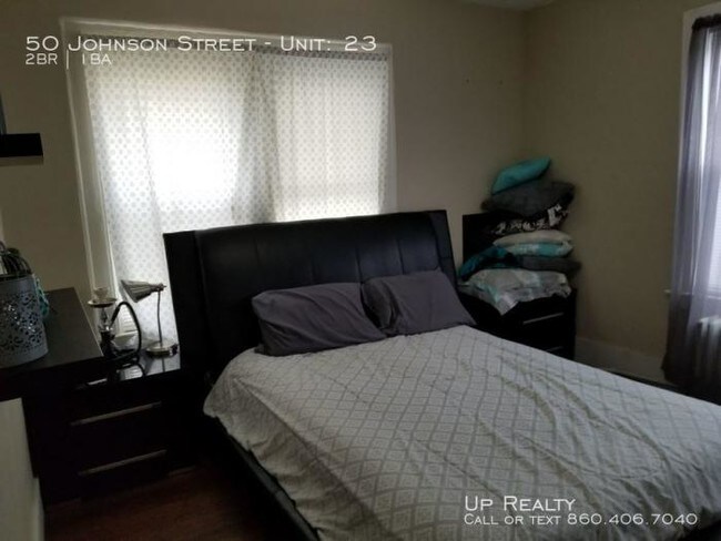 Building Photo - 2 bedroom in Waterbury CT 06710