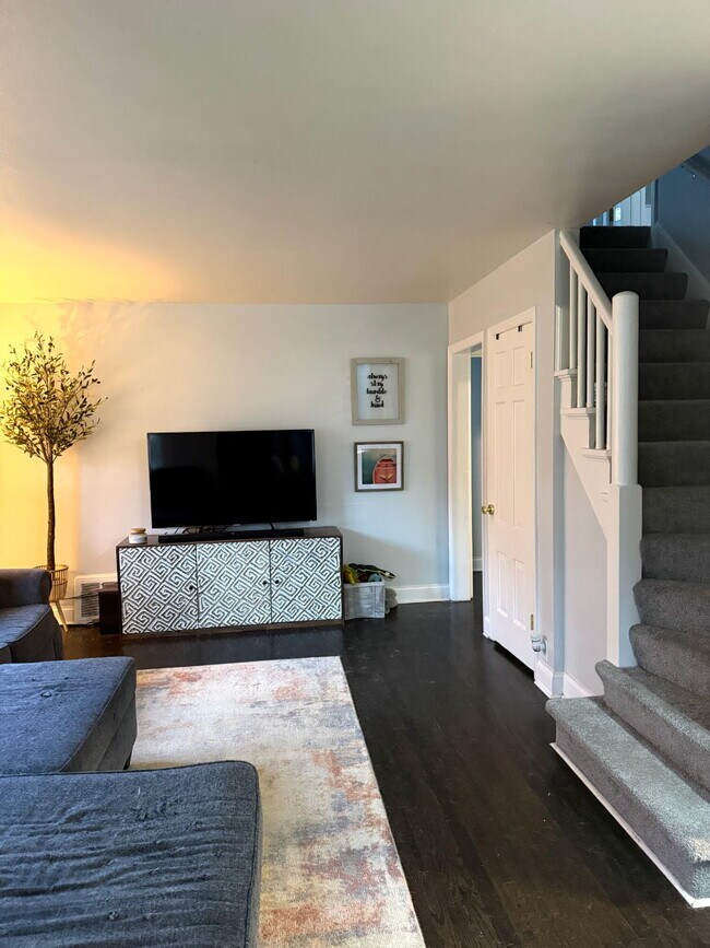 Foto del edificio - 5017 N Bay Ridge Ave