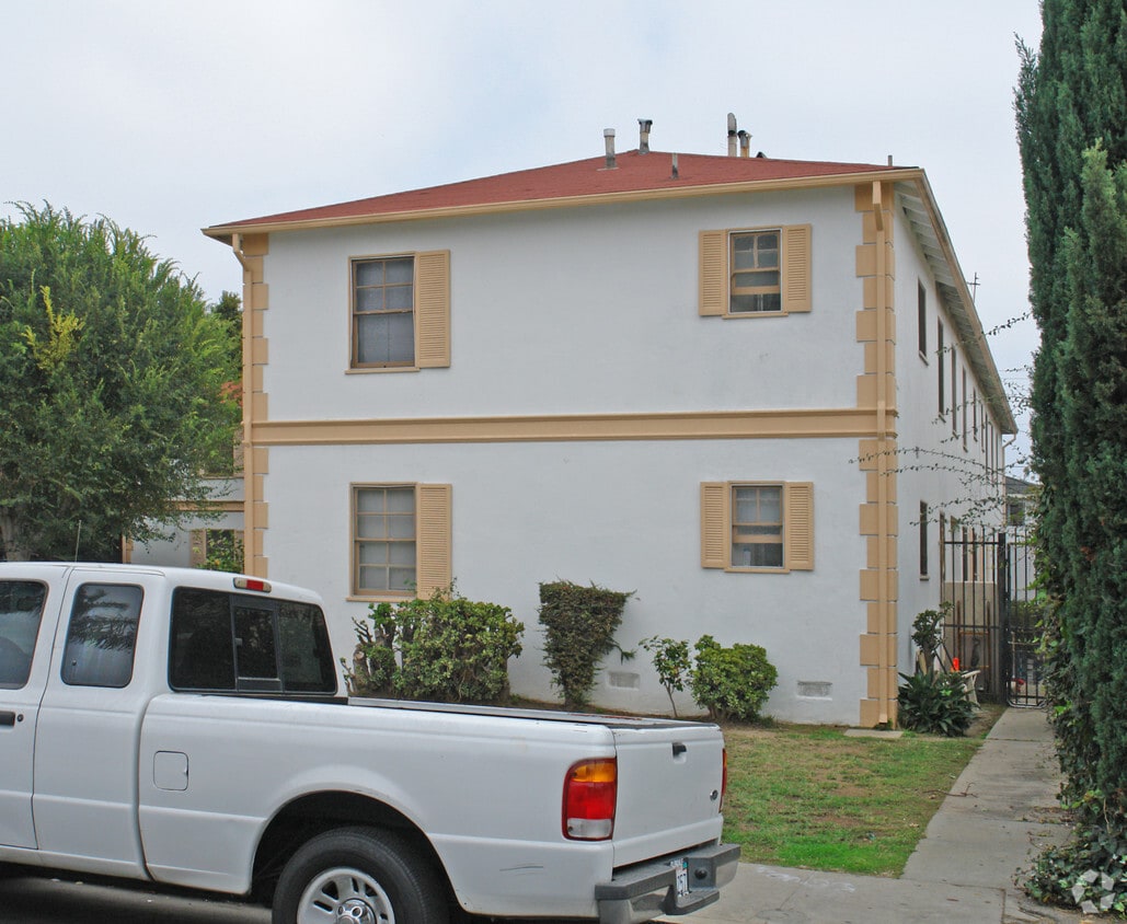 2022 S Holt Ave, Los Angeles, CA 90034 Apartments in Los Angeles, CA