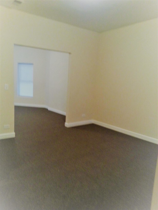Building Photo - 4341 W Gladys Ave