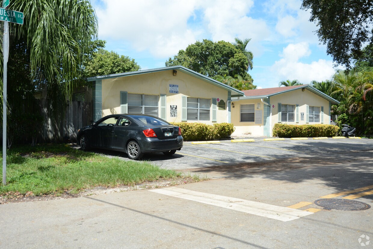 Primary Photo - 1430 SW 4th Ave