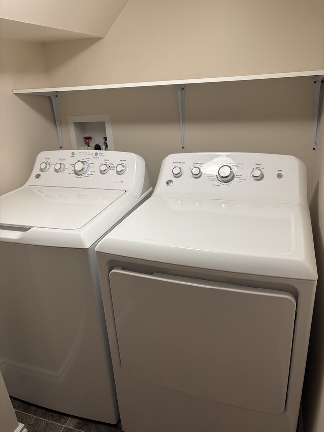 Building Photo - 63 Auburn Glen Green SE