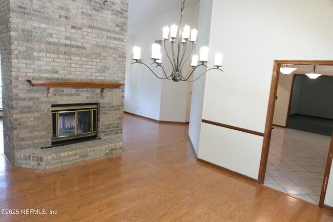 Foto del edificio - 14282 Hawksmore Ln