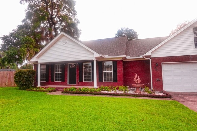 Building Photo - Coming Available!