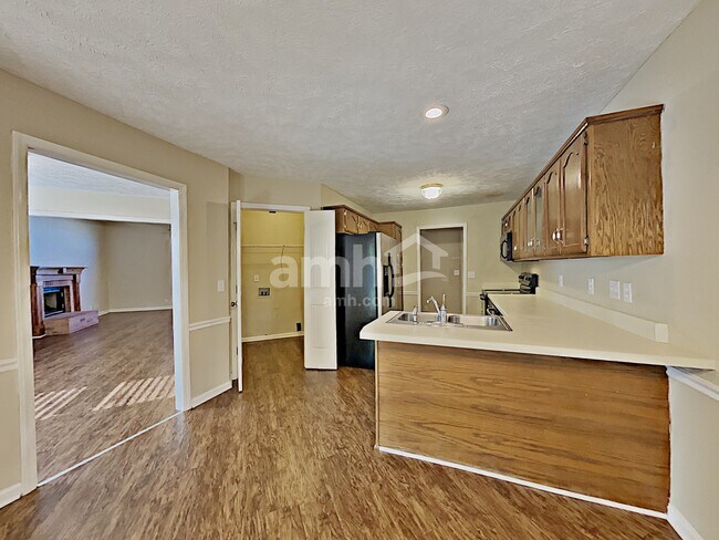 Building Photo - 413 Saint Francis Ave