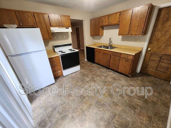 Foto del edificio - 2478 E Clayton Dr