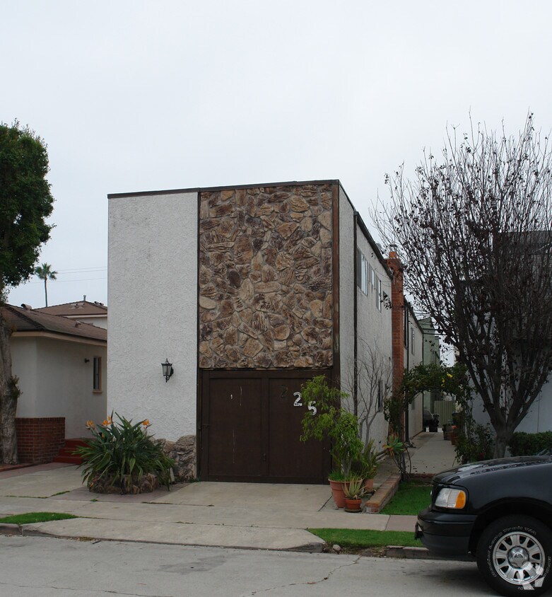 Foto del edificio - 225 7th St
