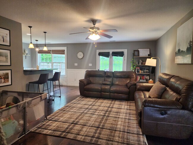 Foto del edificio - Knoxville 37920 - 3 bedroom 2 bath - call ...
