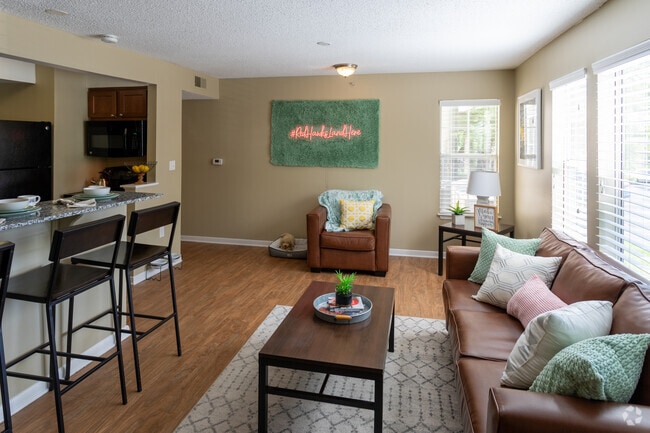 4BR, 2BA - 1,200SF - Hawks Landing Apartments